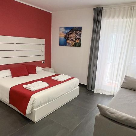 Soave Rooms Naples Luaran gambar